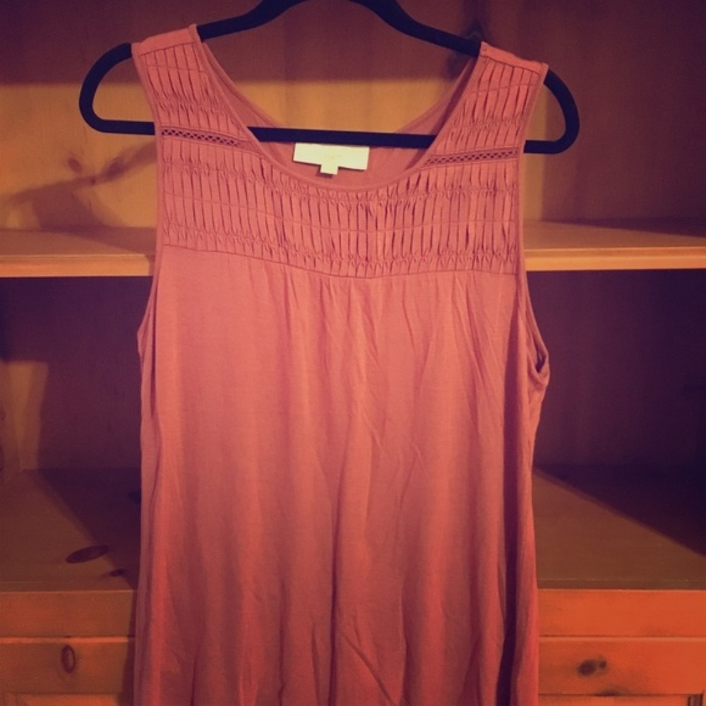 Rose LOFT Tank with Pintuck Detail - Size L - EUC